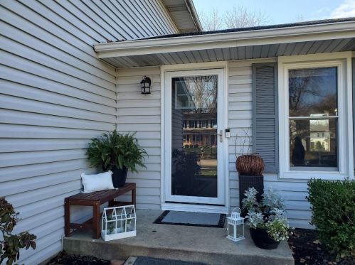 302 Western Ave, Hanover Park, IL 60103-4433