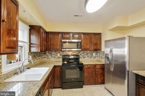 2842 Mozart Dr, Silver Spring MD 20904-6800 exterior