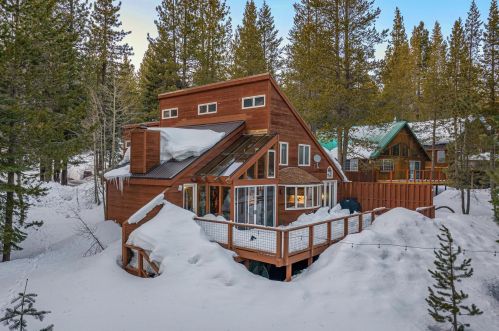 13102 Hansel Ave, Truckee CA  96161-6234 exterior