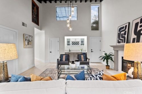 3360 Chevy Chase Dr, Glendale CA  91206-1428 exterior