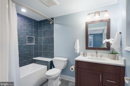 520 End Ave, Tavistock NJ  08033-2630 exterior