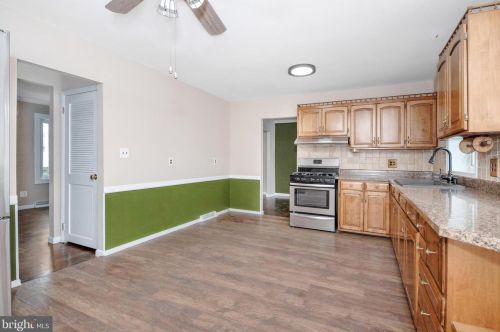 53 Bakun Way, Trenton NJ 08638-1507 exterior