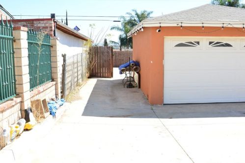 2942 Avalon St, Riverside CA  92509-2015 exterior