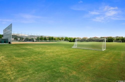 57 Kempton, Irvine CA  92620-2139 exterior