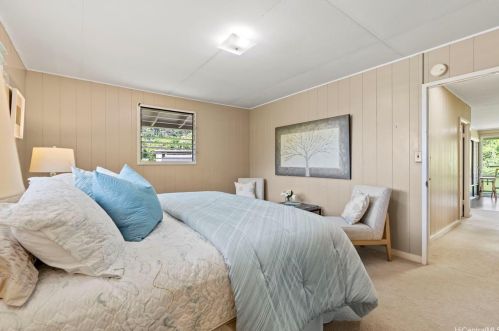 3430 Kaohinani Dr, Honolulu HI  96817-1022 exterior