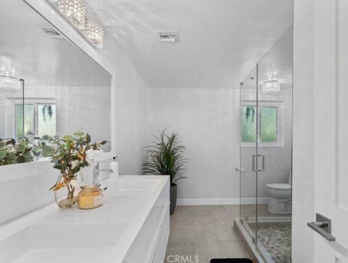 1130 Old Phillips Rd, Glendale CA  91207-1112 exterior