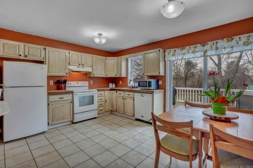 27 Carol Ave, Killingly, CT 06239-4244