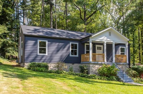 1953 Beecher Rd, Atlanta, GA 30310-2235