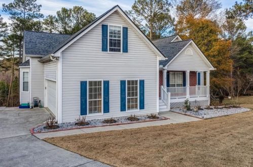 1690 Leigh Meadow Dr, Dacula, GA 30019-2656