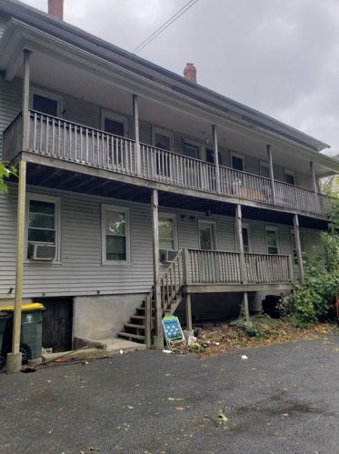 23 Pleasant St, Glocester, RI 02859-3121