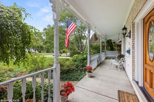 853 Hillside Ave, Glendale Heights, IL 60137-4710