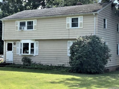 111 Hubbard St, Middlefield, CT 06455-1232