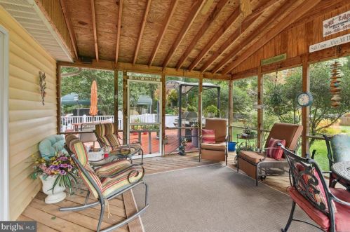 4949 Idlewilde Rd, Shady Side MD 20764-9766 exterior