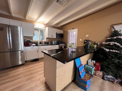 726 Arliss St, Riverside, CA 92507-1101