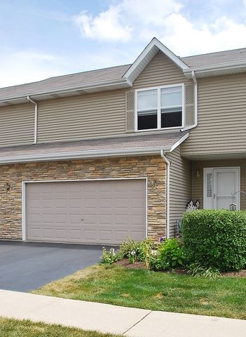 1170 Rose Dr, Sycamore, IL 60178-9505