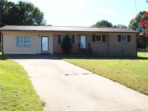 2207 Cloverwood Ln, Gastonia, NC 28054-2925