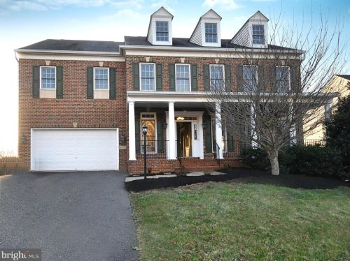 8010 Tysons Oaks Ct, Gainesville, VA 20155-3253