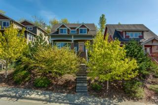 3340 Sussex Dr, Bellingham, WA 98226-8618