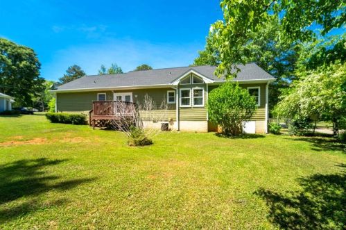 45 Forest Dr, Porterdale, GA 30016-8007