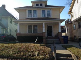 2817 Winsted Dr, Toledo, OH 43606-3927