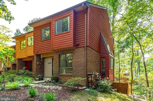 11535 Buttonwood Ct, Herndon, VA 20191-2255