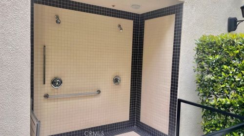 2223 Watermarke Pl, Irvine CA  92612-7686 exterior