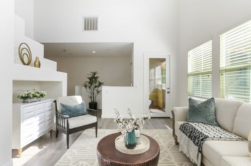 127 Danbrook, Irvine CA  92603-1024 exterior