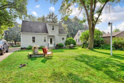 1731 Alta Vista Dr, Saint Paul MN  55113-6534 exterior
