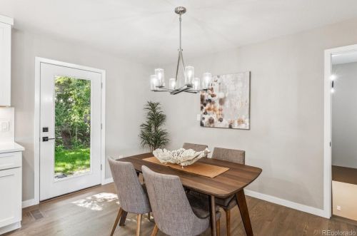 2070 Un Dr, Aurora CO 80015-6600 exterior