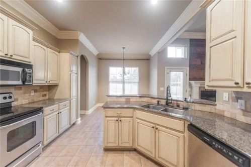 1720 Berkeley Ave, Rogers, AR 72758-6215