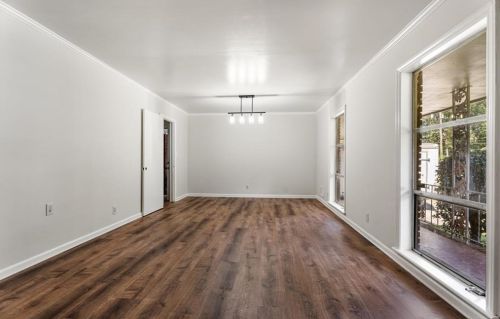 2985 Meadow Lark Dr, Atlanta GA  30344-4033 exterior