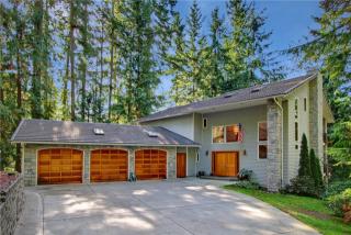 26609 158th St, Bellevue, WA 98027-8240