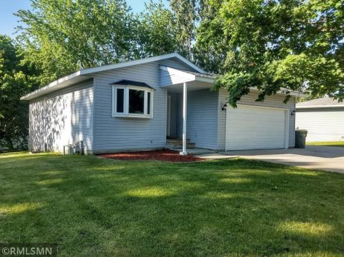 1005 19th Ave, Willmar, MN 56201-5477