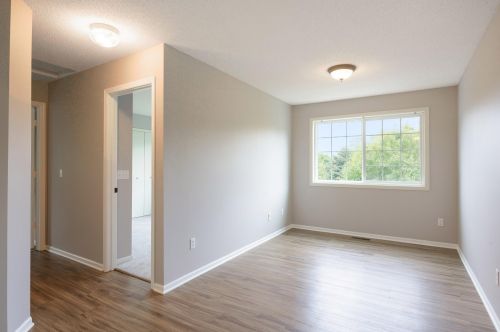 2093 Gresham Ave, Saint Paul MN  55128-4409 exterior
