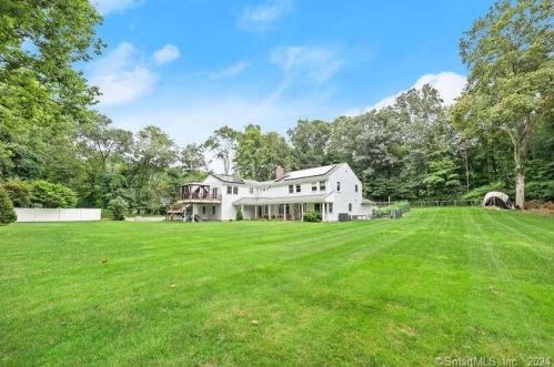 10 Old Kings Hwy, Norwalk, CT 06850-1129