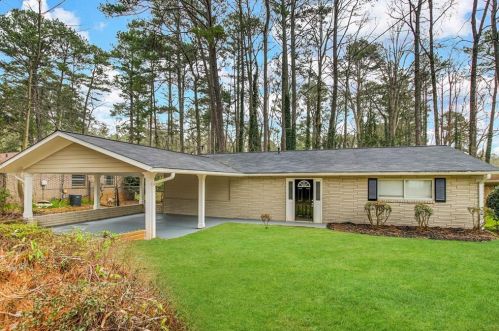 310 Flagstone Dr, Atlanta GA  30331-4316 exterior