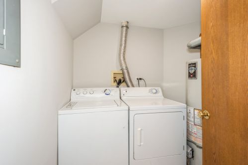 1114 Bradbury Cir, Carol Stream IL  60188-3903 exterior