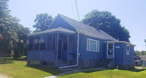249 Judson St, Tiverton, RI 02878-1217
