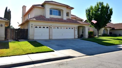 2050 Pepperdine Dr, Los Banos, CA 93635-5351