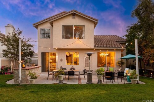 20752 Freeport Dr, Riverside CA  92508-3145 exterior