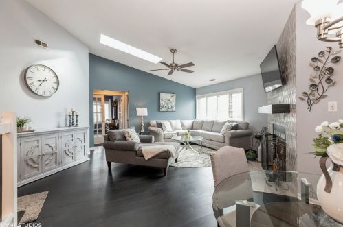 6437 Oak Forest Ave, Tinley Park, IL 60477-3089