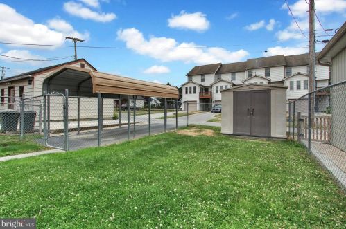 32 Moul Ave, Hanover PA 17331-2080 exterior