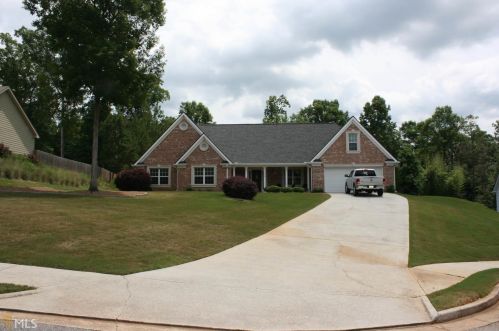 229 St Mark Pl, Bogart, GA 30622-5154