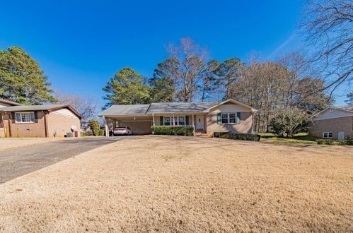 5647 Bob White Cir, Lilburn, GA 30047-6123