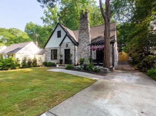 166 Lindbergh Dr, Atlanta GA  30305-3729 exterior