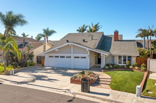 5812 Carbeck Dr, Huntington Beach CA  92648-1009 exterior