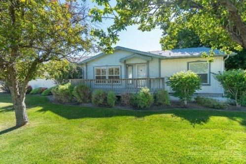 6411 Wren St, Culver, OR 97734-9627