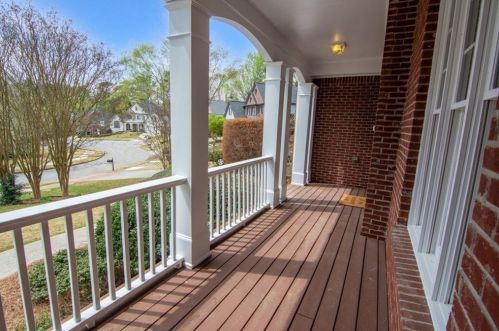 305 Hunting View Ct, Atlanta GA  30328-2779 exterior