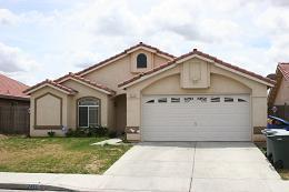2410 Algehro Dr, Delano, CA 93215-9251