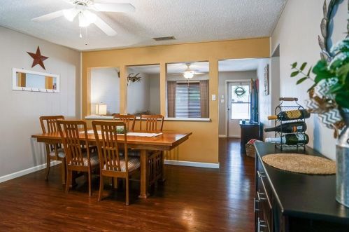 5920 Rickee Dr, Fort Worth TX  76148-2734 exterior